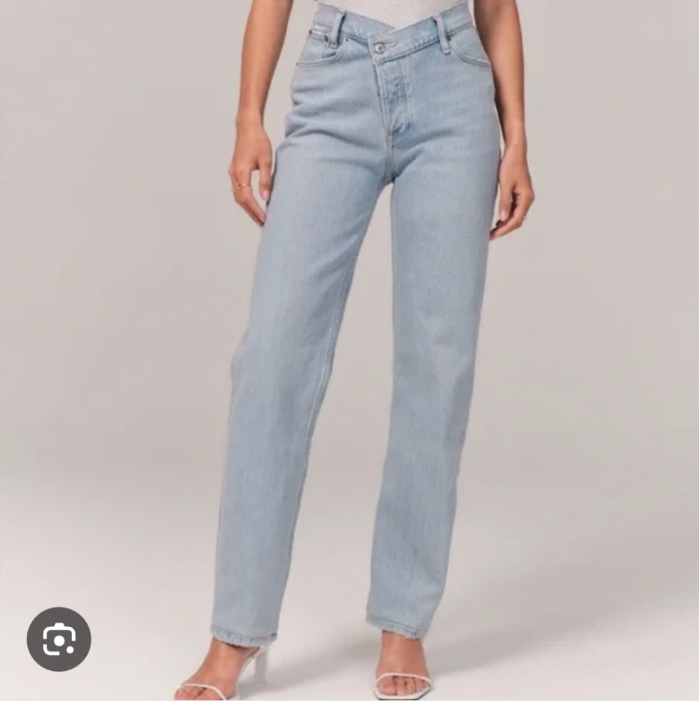 Abercrombie and Fitch Curve Love High Rise Dad Jean Size 6